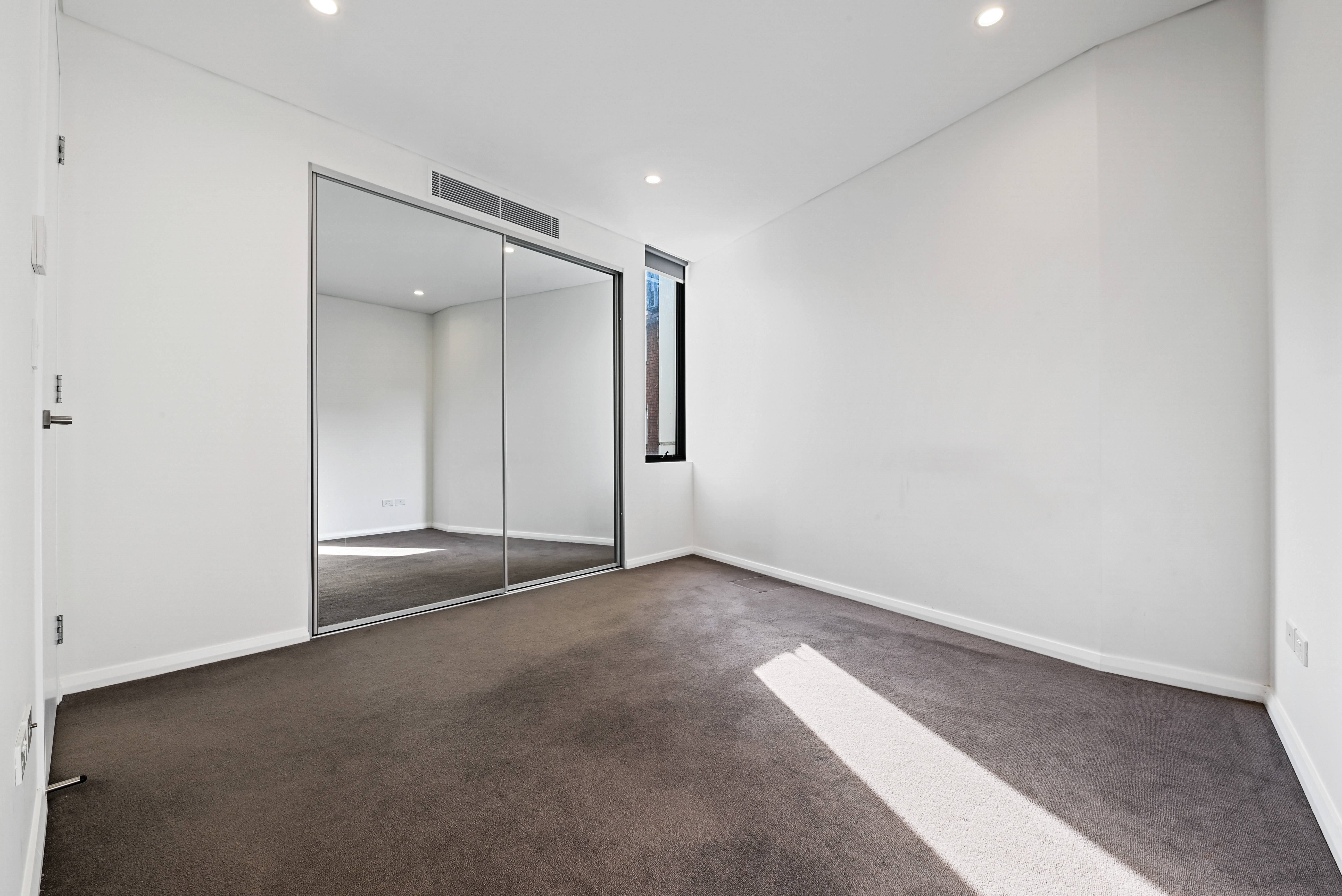 5 Clarence Street